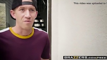 La Femme Poilue Et Pulpeuse Alexis Fawx Dans Une Rencontre Chaude Avec Danny D
