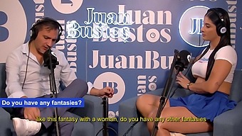 La Vagina De Salome Gil Es Intensamente Penetrada Por El Atractivo Enano Juan Bustos En Un Podcast